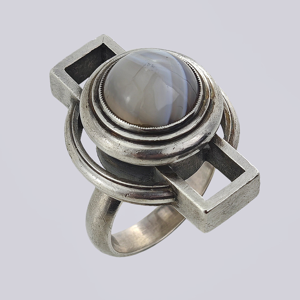 Кольцо с агатом из серебра 875-й пробы