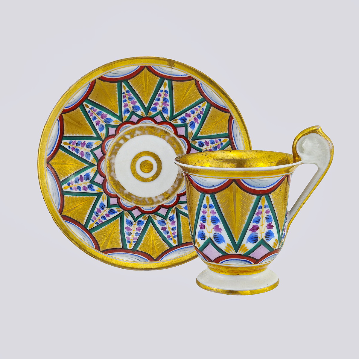 Чайная пара из фарфора (завод Батенина, золочение, роспись)